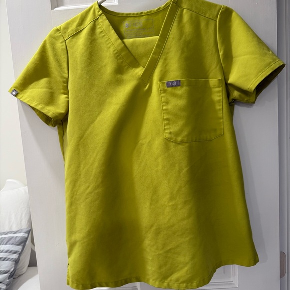 FIGS - Scrubs - Picture 1 of 6